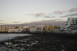 Teneryfa, El Medano, widok na Teide z plaży